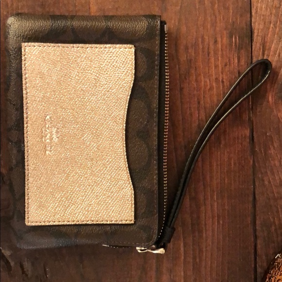Coach Handbags - Coach Wallet / Wristlet